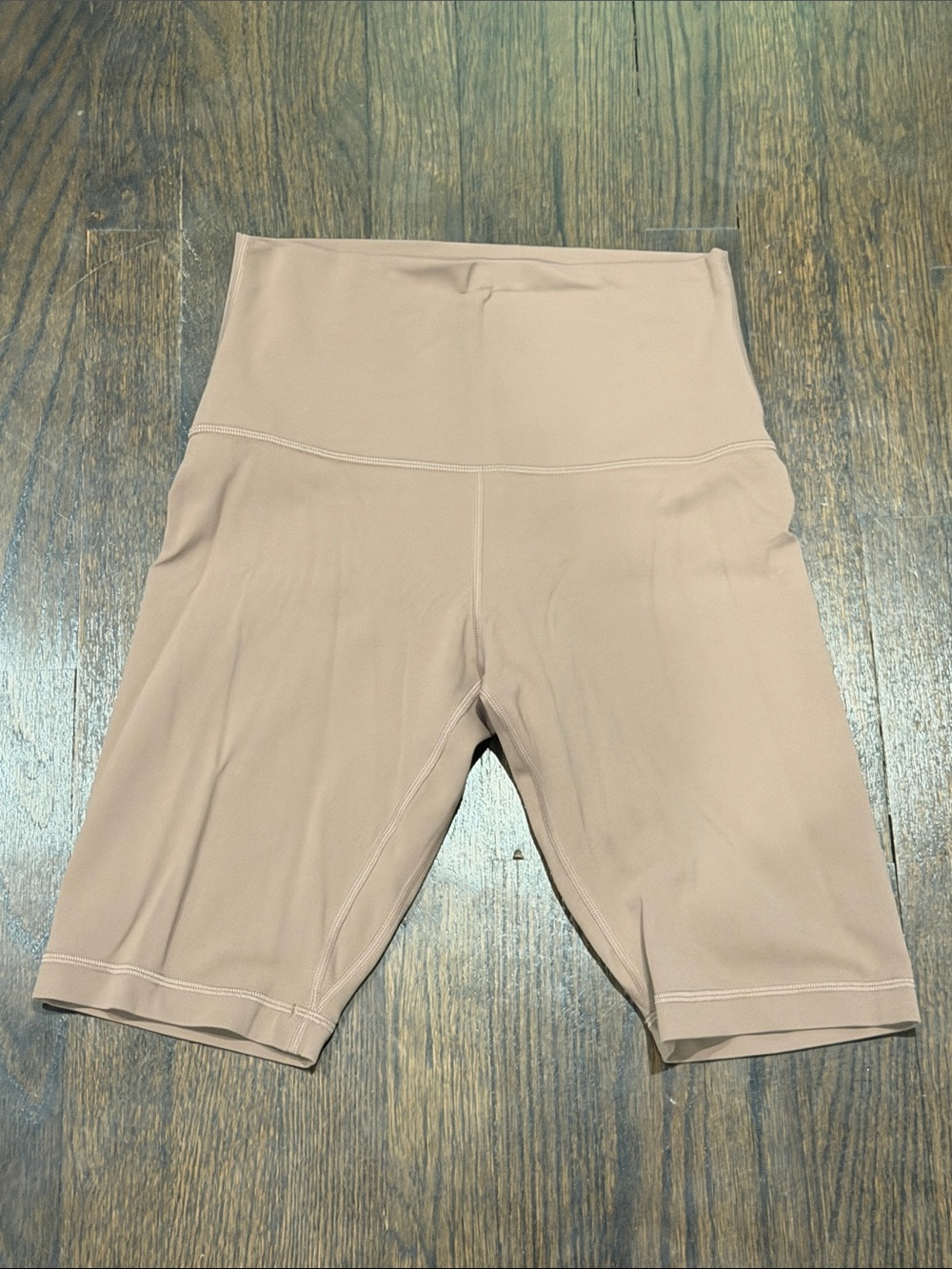 Lululemon high -Waist Women's Bike Shorts - Taupe size 8